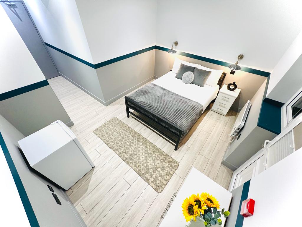 Prime Location Studio Apartment for Rent in Streatham, South London SW16 5BJ 1