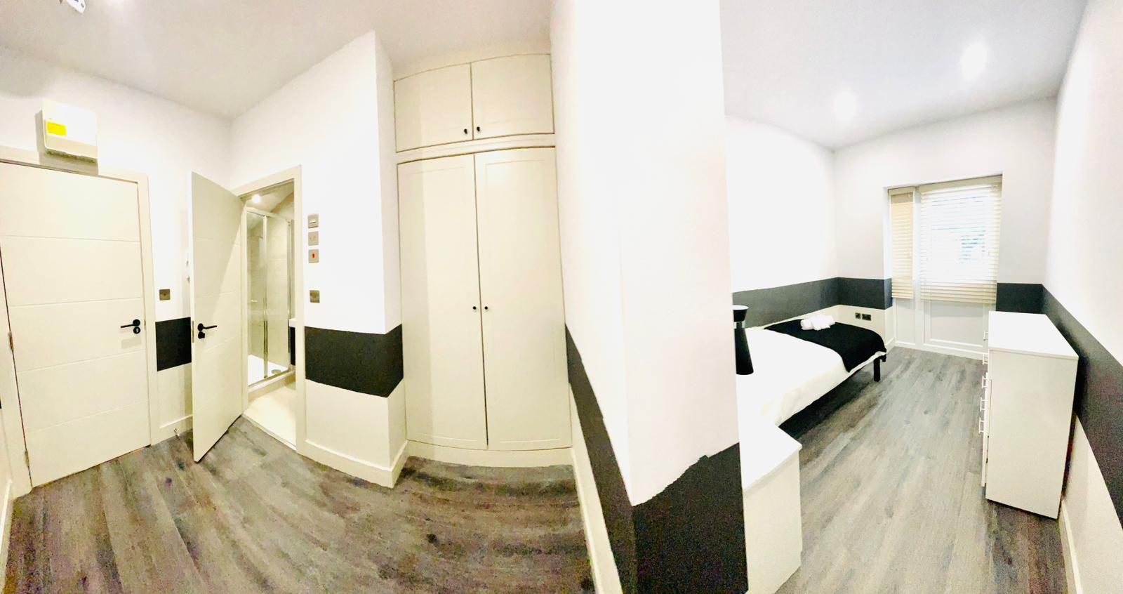 Spacious Ensuite Room – Flat 4, 296 Northborough Road, Streatham, SW16 4TT 1
