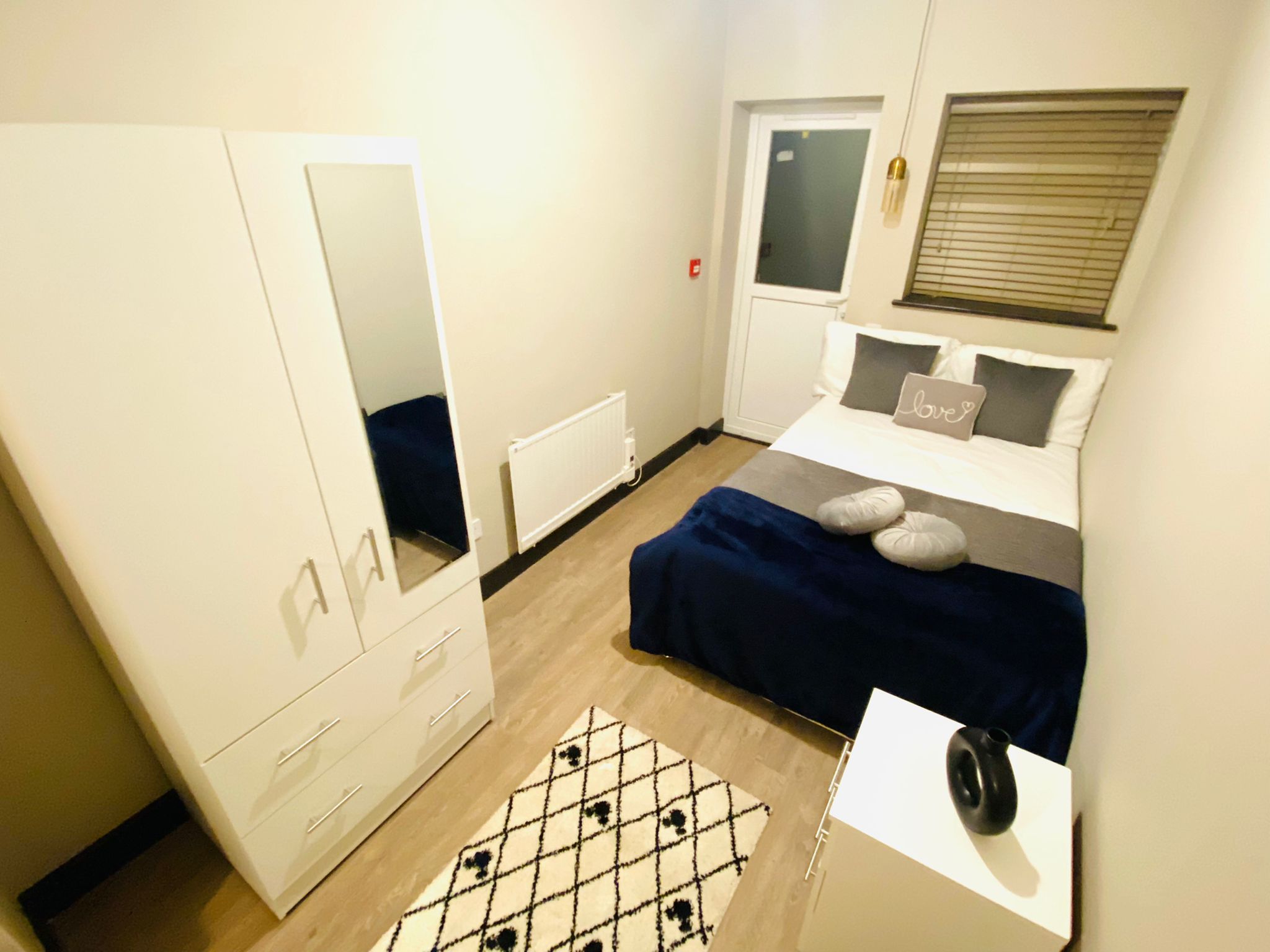 Modern Living – Studio in Flat 2, 23 Middle Road