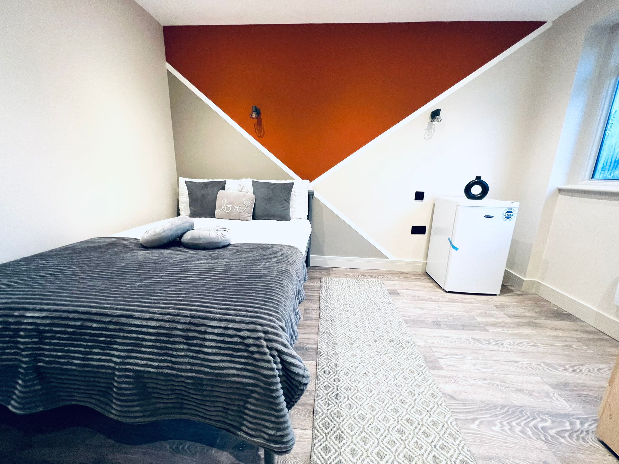 Modern Ensuite for Rent in Lewisham, South London SE12 8DS