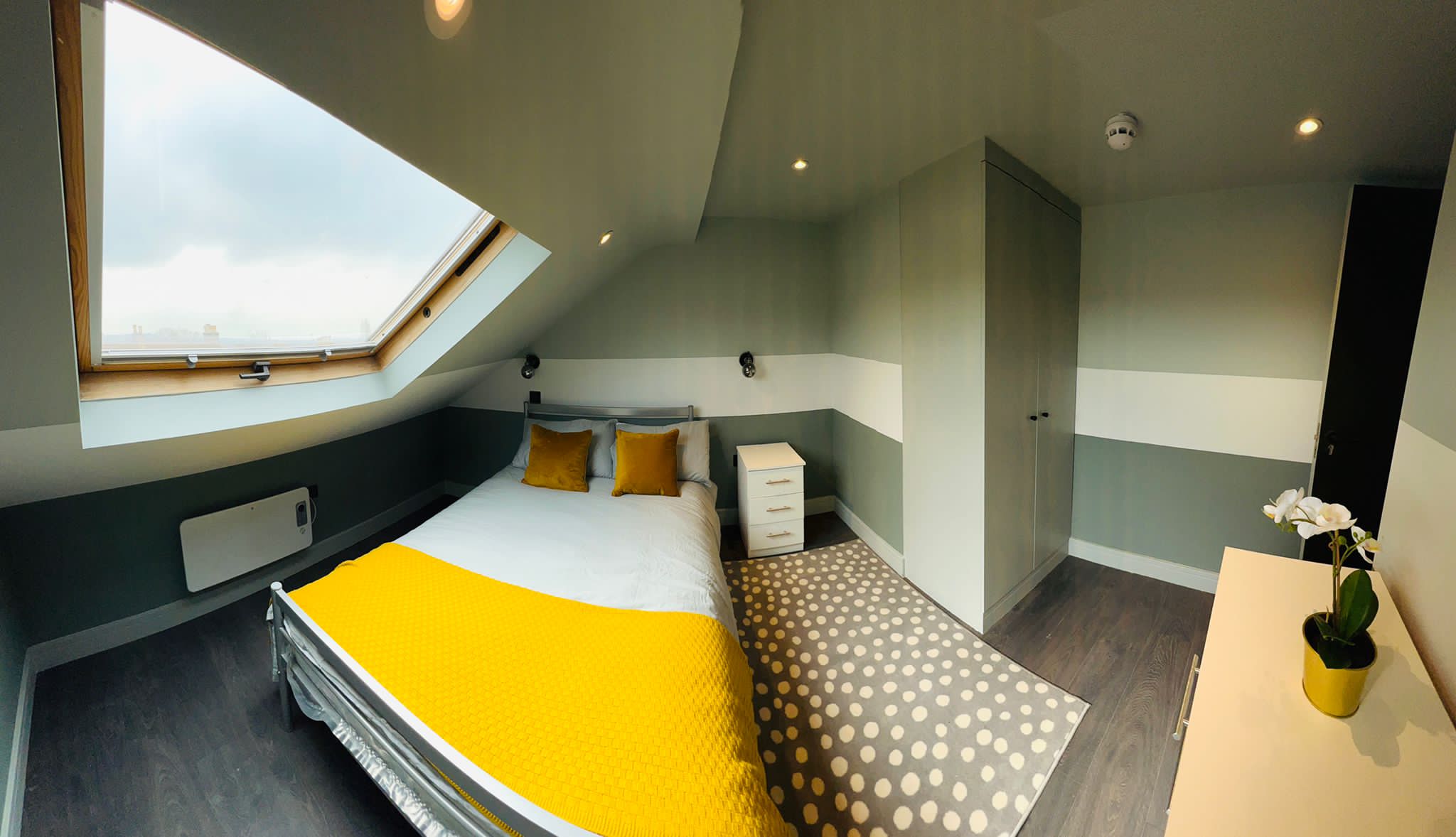2-Bedroom Flat for Rent on Arngask Road, SE6 1XZ