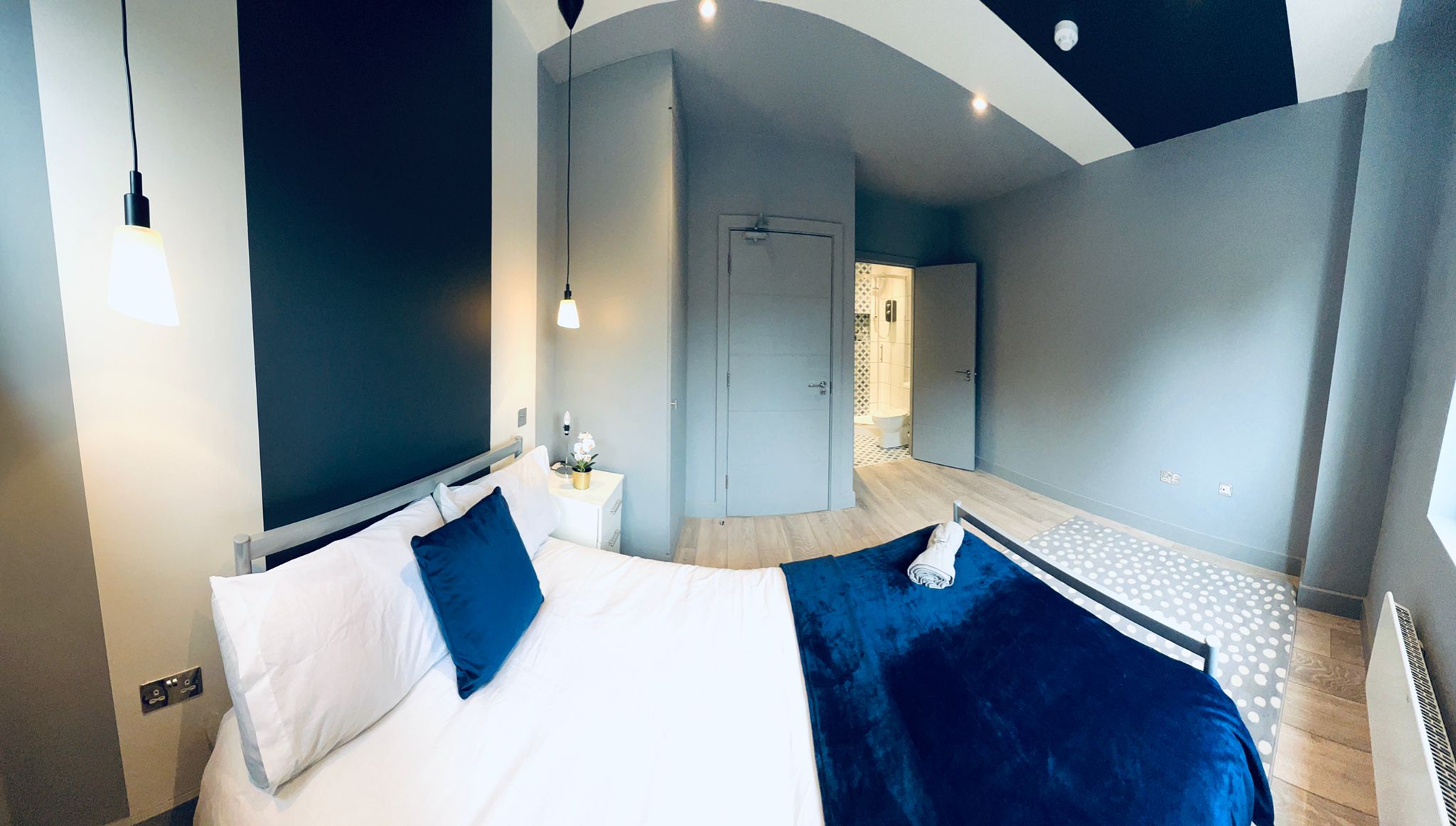 Ensuite for Rent in Mitcham, South London CR4 1JU