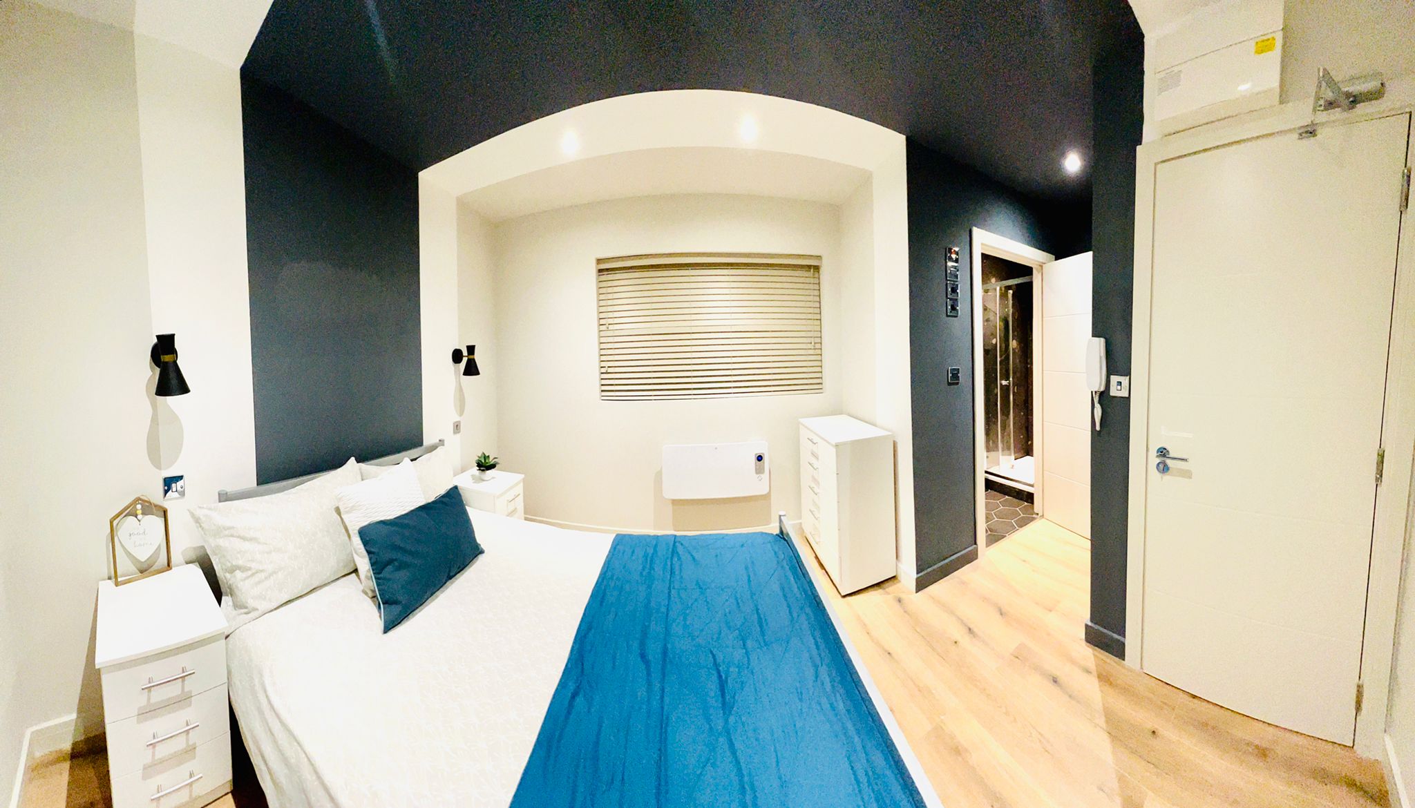 Stylish Ensuite for Rent in Mitcham, South London CR4 1EF