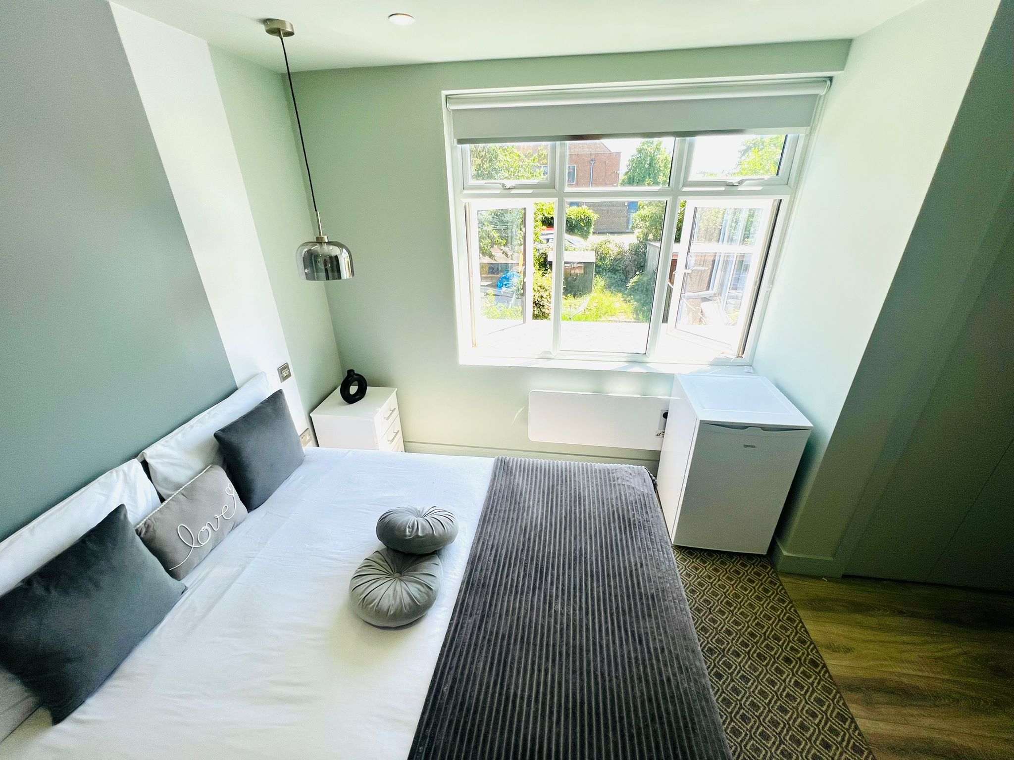 Lovely Ensuite for Rent in Streatham, South London SW16 4TS