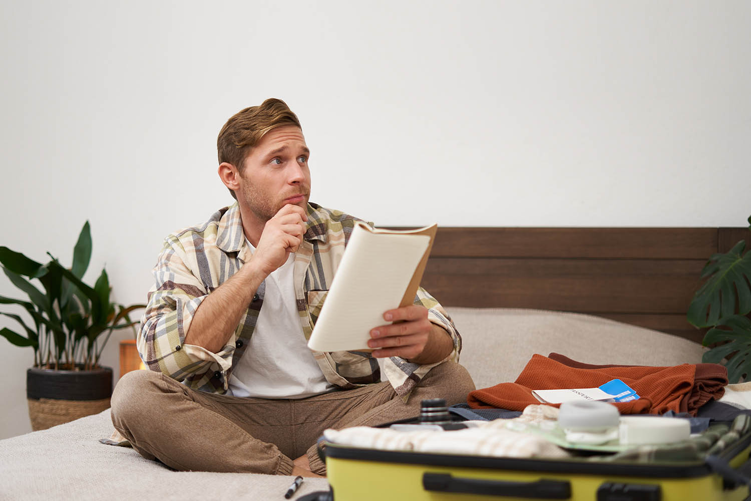 What Documents to Carry in Your Hand Luggage (Not Checked Bags)