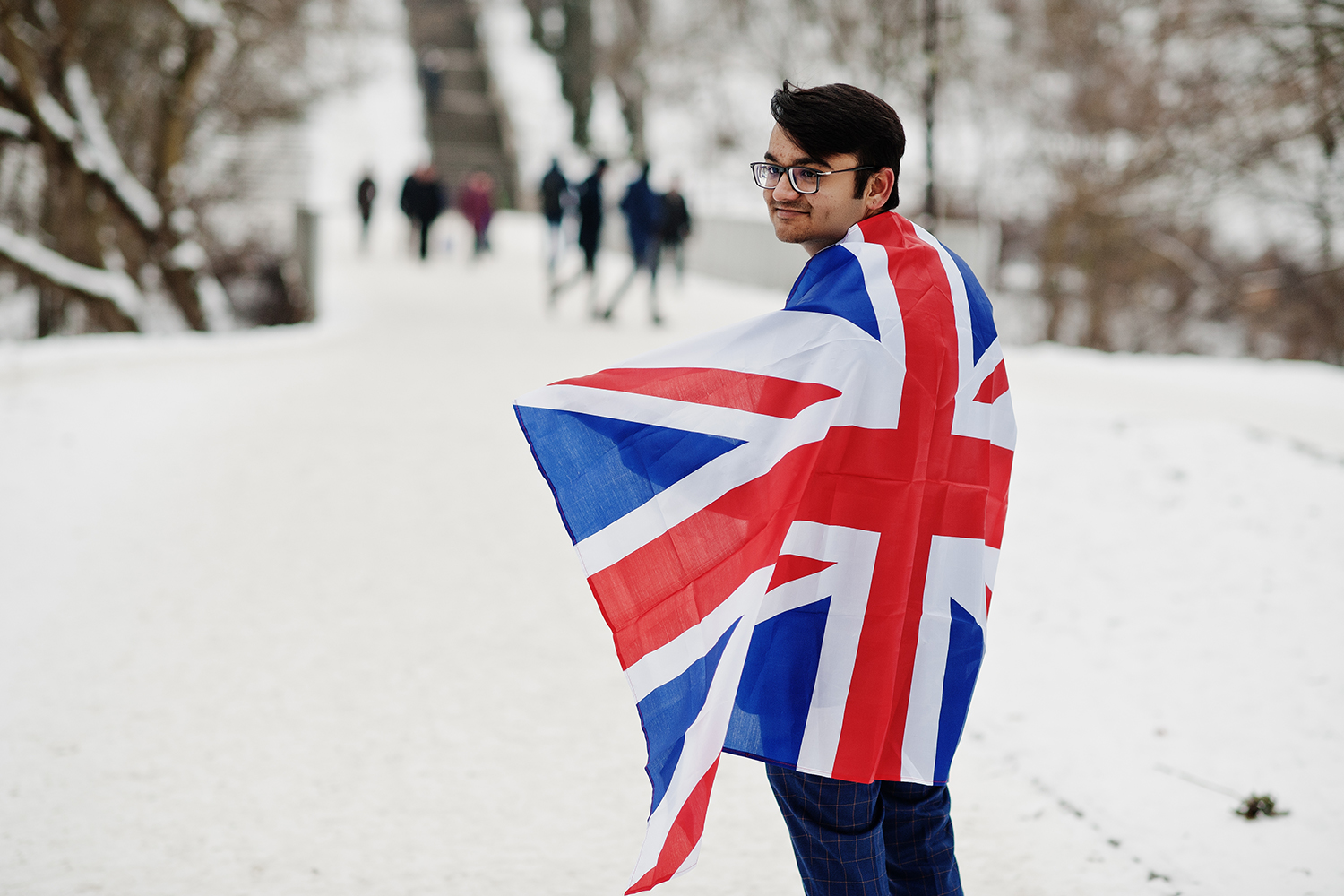 Can international students vote in the UK election?