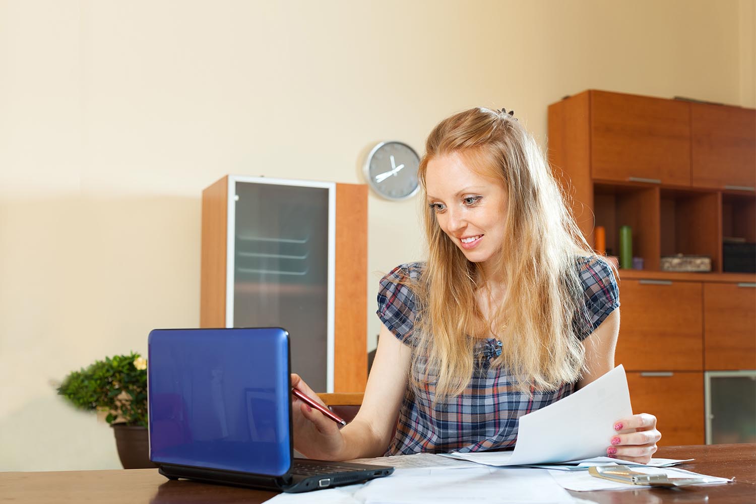Digital Tools for Managing Visa Deadlines and Paperwork