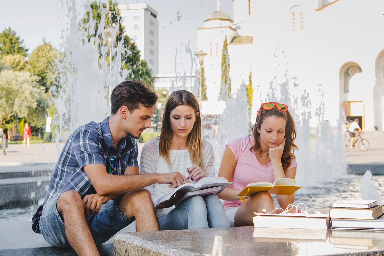 Understanding Greek Life (Fraternities and Sororities) in the USA