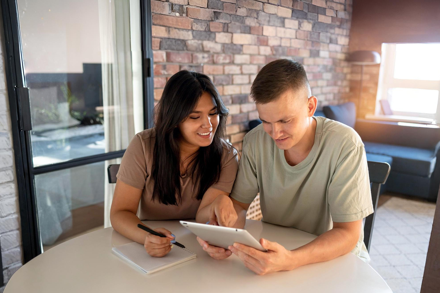 Student Housing for Couples: Options and Tips