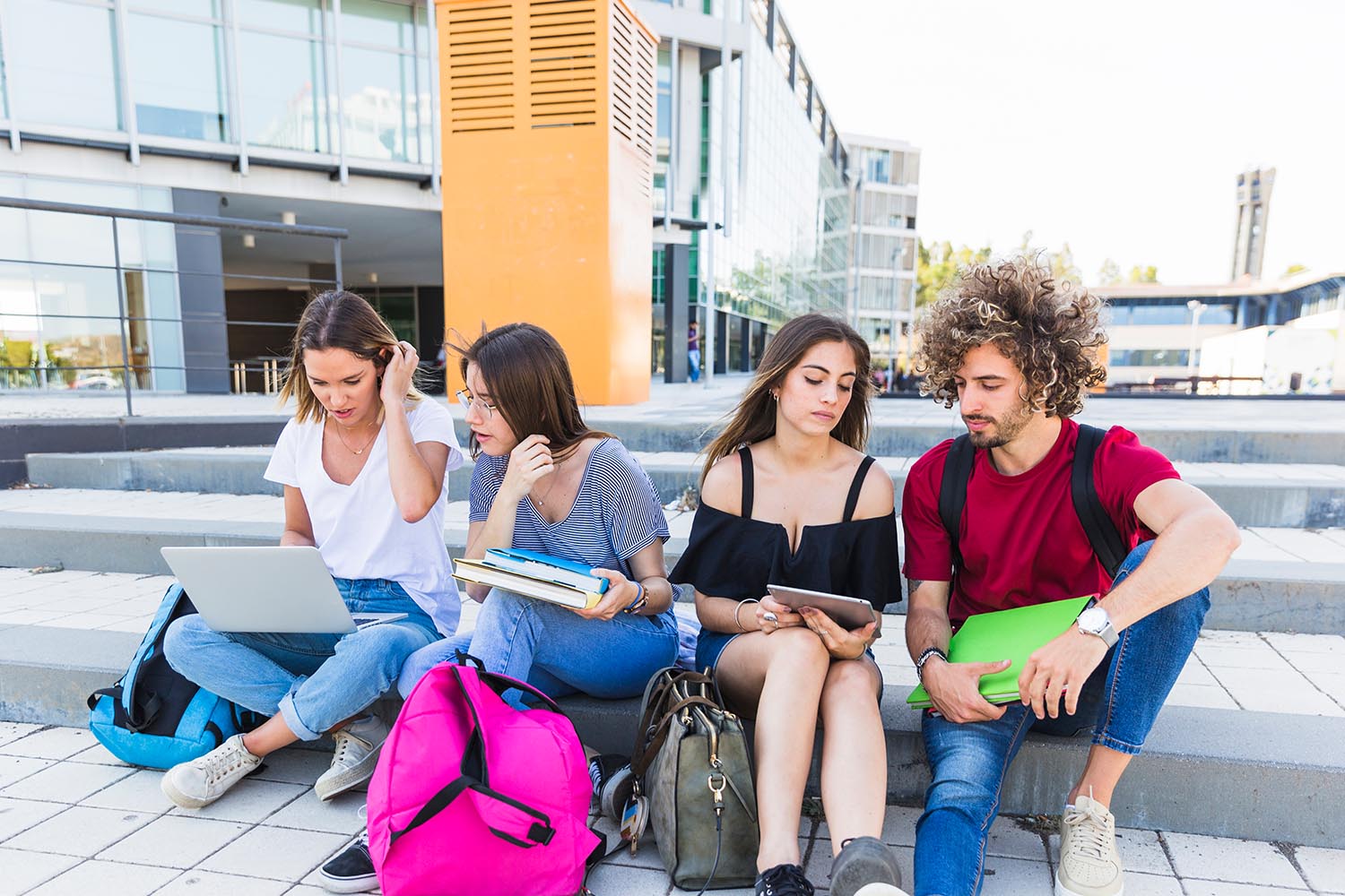 Multi-Country Study Plans: Combining a US Degree With Study Abroad