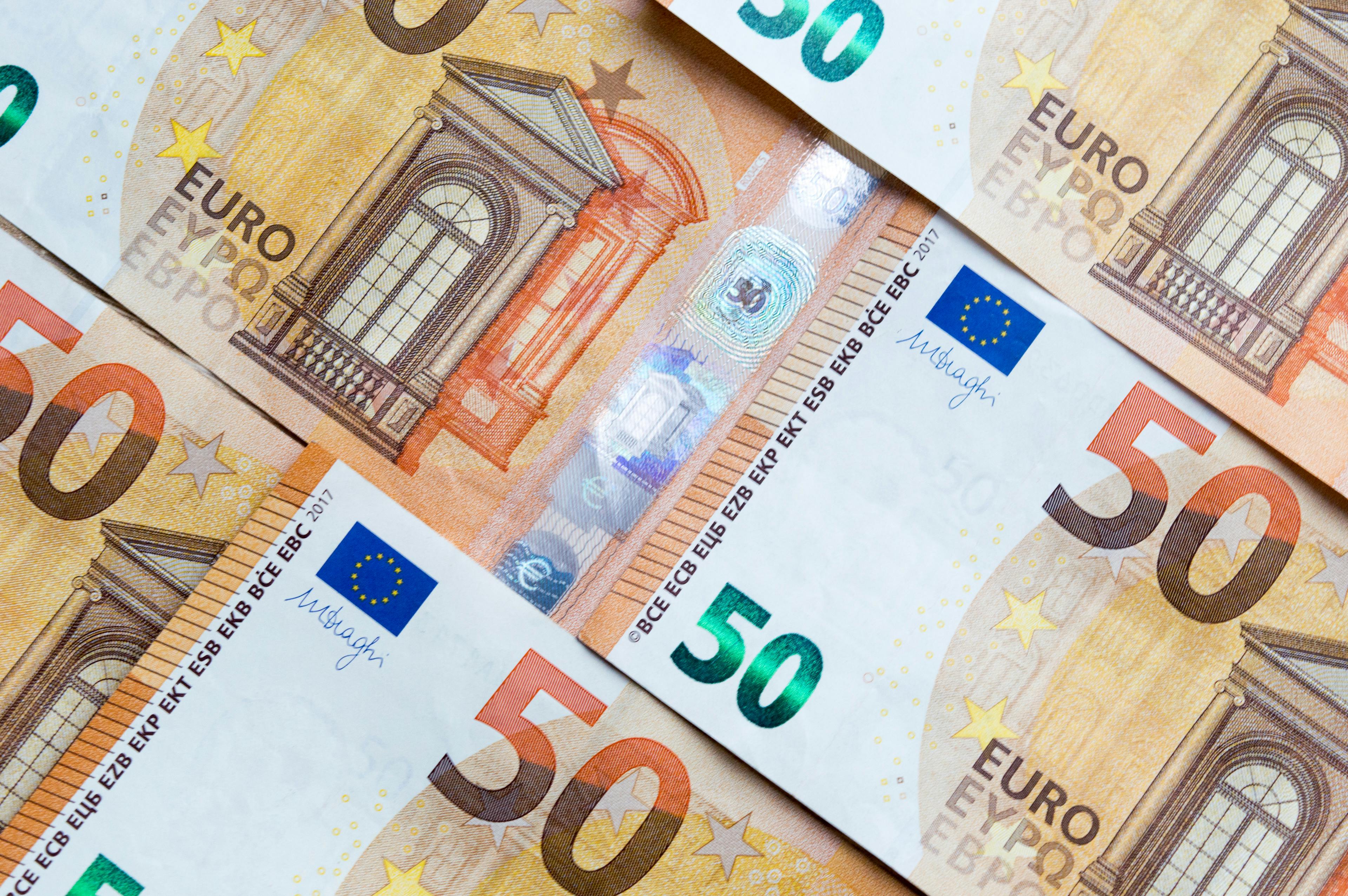 How to get cheap travel money