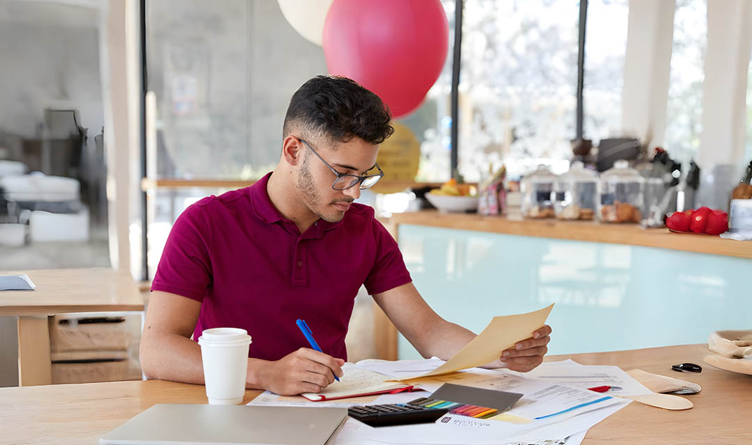 Study Accounting & Finance Abroad from India vs UK vs USA vs Canada vs Australia vs Europe vs other countries